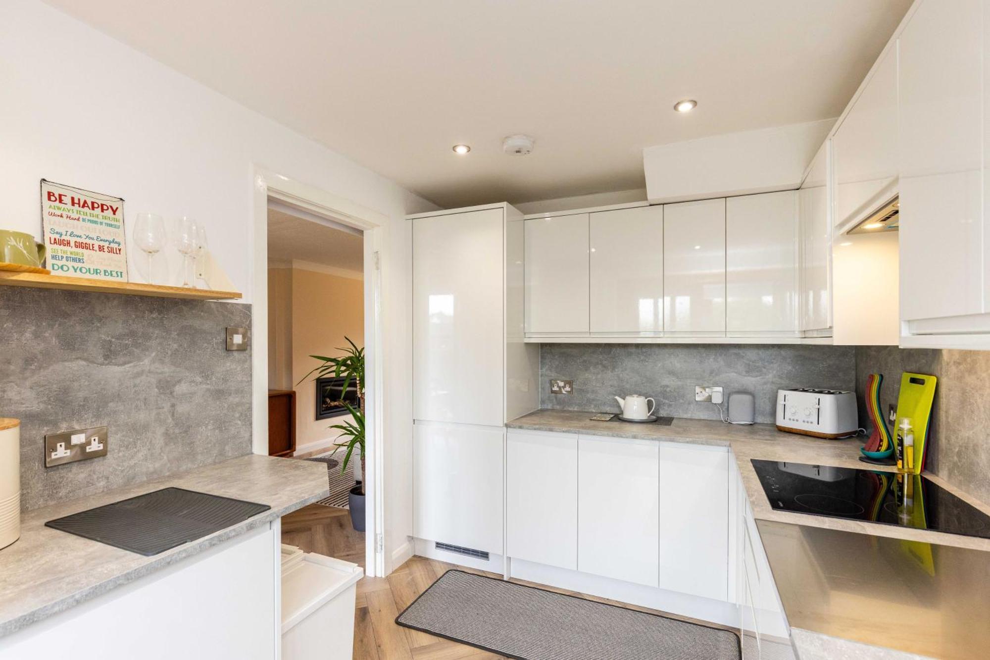 Family Home Inverkeithing Ideal For Edinburgh, Dunfermline & St Andrews 3 Bedrooms ภายนอก รูปภาพ